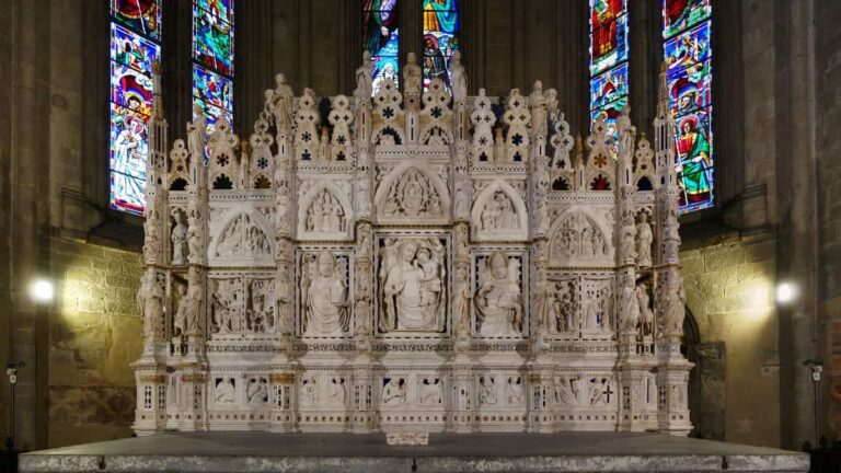 L'Arca di San Donato nel Duomo, la più bella delle Chiese di Arezzo